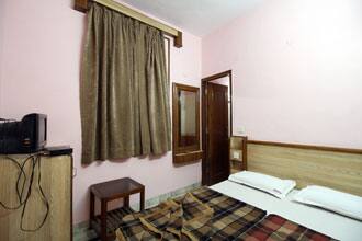 Raj's Cozy Inn, New Delhi 2